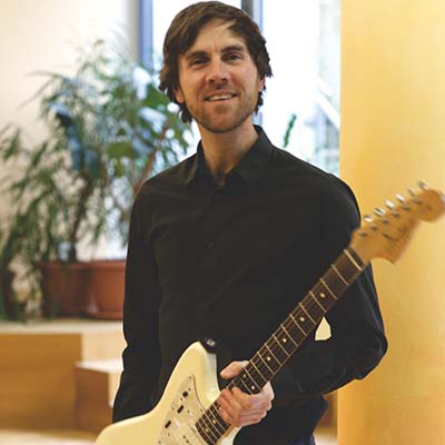 Florian Hirle Musiklehrer für Gitarre, E Gitarre, Rockband