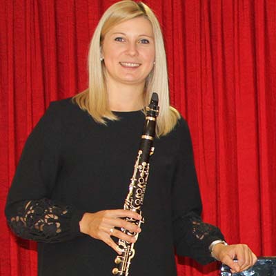 Sabrina Steinle Musiklehrerin für Klarinette und Grundausbildung für die Blockflöte